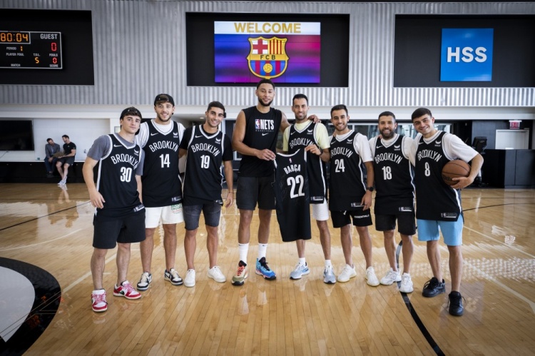 穆帅：今天胜利的功劳属于球员们，要说谁比谁更好是不公平的（穆里尼奥：这场胜利归功于球员，评谁更出色并不公允）