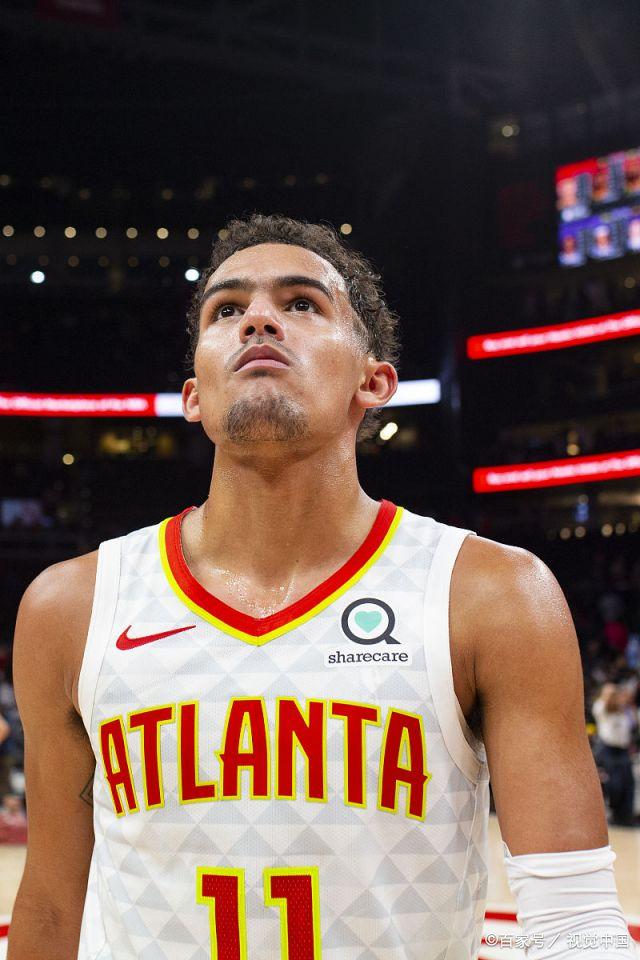 弗拉格克尼佩尔每月得分对比：几乎并驾齐驱 弗拉格涨幅更大（弗拉格与克尼佩尔月度得分对比：几近齐平，弗拉格增幅更强）