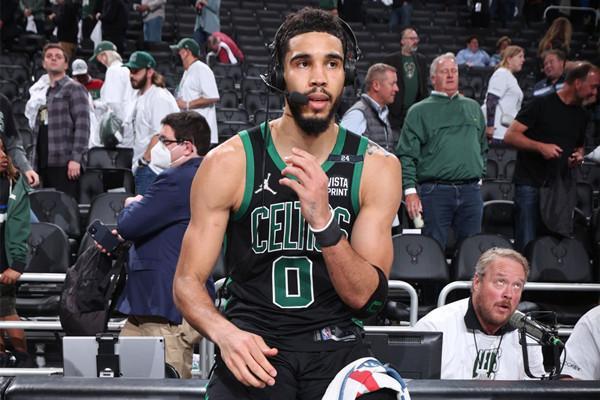 布伦特福德队史首位！官方：伊戈尔当选英超11月最佳球员（官方：伊戈尔荣膺英超11月最佳，布伦特福德队史第一人）