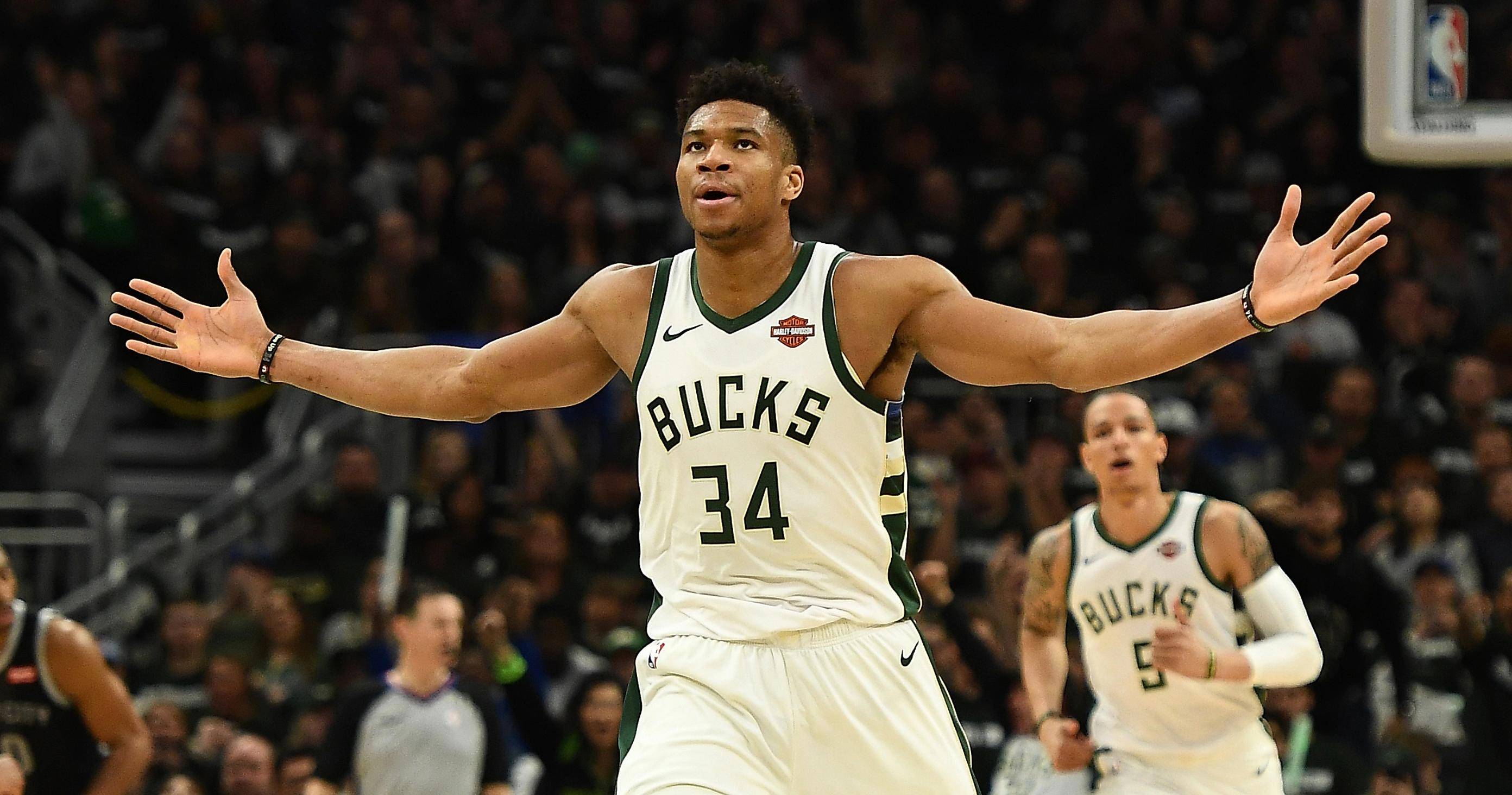 布威：小内姆哈德能利用体型优势突破对手 我和他的搭档很有趣（布威：小内姆哈德借身材优势强突对手，我与他的配合颇有趣味）