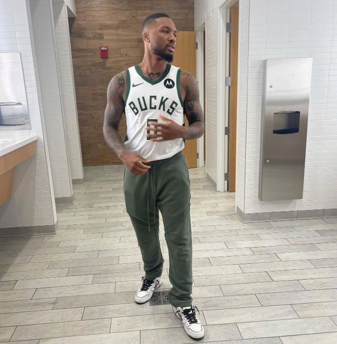 前队友：梅西教会我怎么踢球! 有时我还被他怒吼!（前队友谈梅西：他教会我踢球，也曾冲我怒吼）