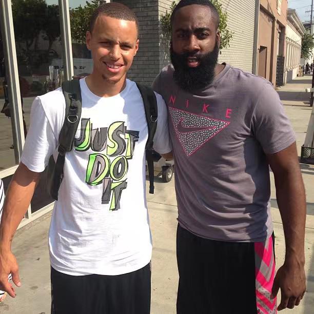 孔帕尼：卡尔能否和梅西相比？我们只想让他成为最好的卡尔（孔帕尼：卡尔能否与梅西比肩？我们只希望他做最好的卡尔）