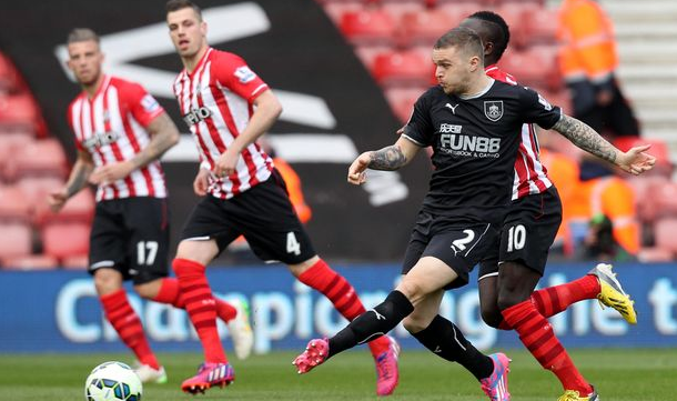 因排名垫底多名球员家人遭死亡威胁，佛罗伦萨官方表示谴责（排名垫底致多名球员家属遭死亡威胁，佛罗伦萨俱乐部予以强烈谴责）