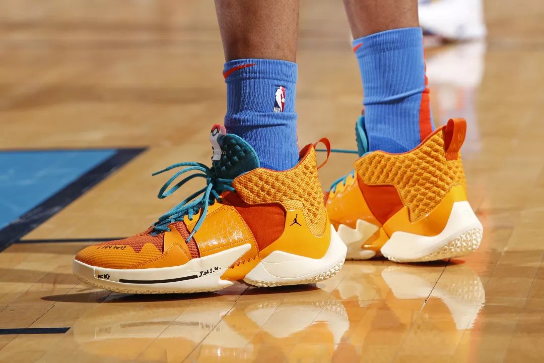 热那亚vs国米首发：劳塔罗、巴雷拉先发，图拉姆替补（热那亚对阵国米首发出炉：劳塔罗、巴雷拉先发，图拉姆替补待命）