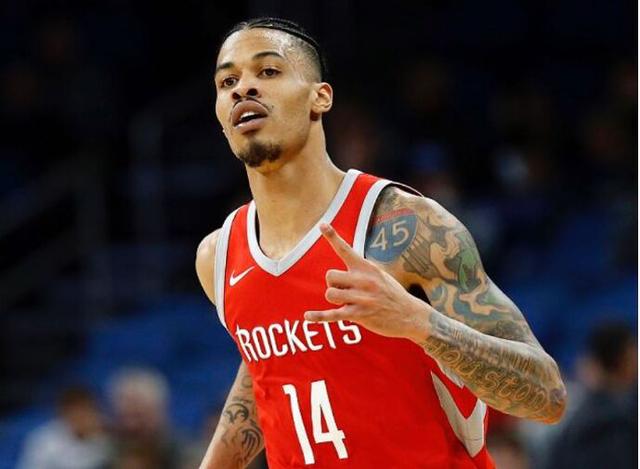 刘军帅晒海牛队与远征军合照：又在末轮完成目标，祝未来可期（刘军帅晒海牛队与远征军合影：再度在末轮达成目标，愿前路可期）