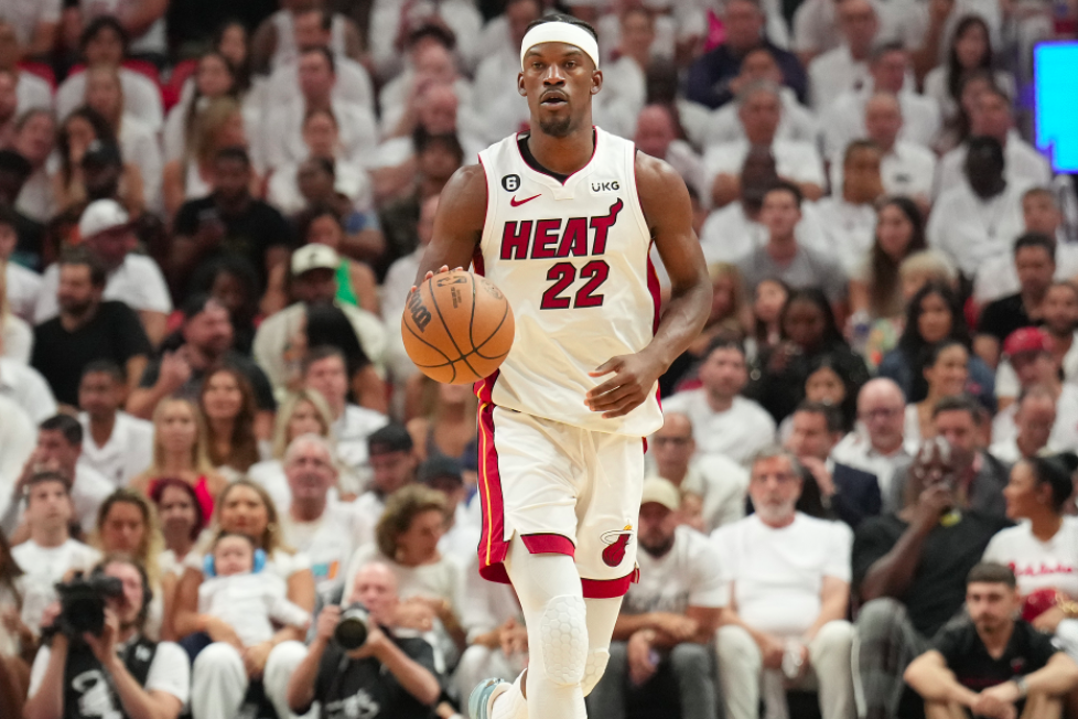 韦世豪：踢联赛就是为了亚冠，希望提升中超球队在亚冠的成绩（韦世豪：联赛是为亚冠做准备，期待中超球队亚冠战绩提升）