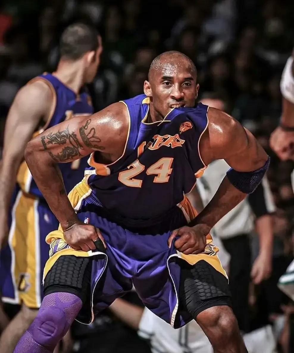 日媒：札幌后卫家泉怜依新婚能量满格，甜蜜盛赞爱妻厨艺（日媒：札幌后卫家泉怜依新婚状态拉满，甜蜜夸妻厨艺一绝）