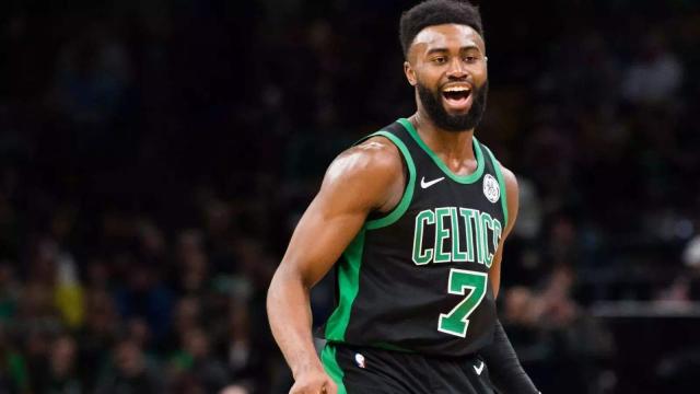 拉波尔塔的圣诞轻松时刻：巴萨主席的亲民魅力与未来布局（圣诞里的拉波尔塔：巴萨掌门的亲和力与未来蓝图）