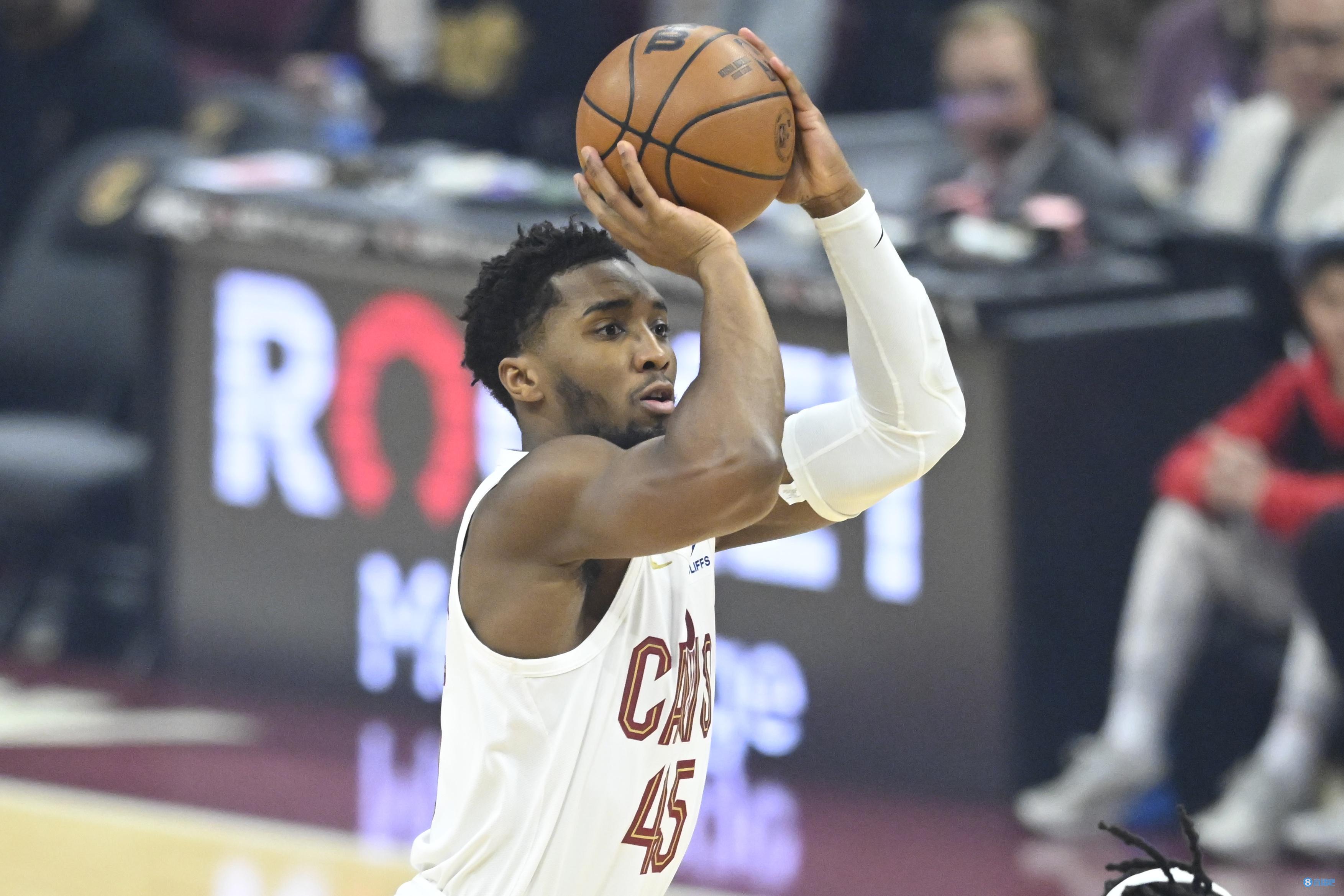 合同明夏到期，格策：我明年34岁了，若还能帮助球队就很积极（格策谈合同明夏到期：明年34岁，只要还能帮助球队就会继续积极）