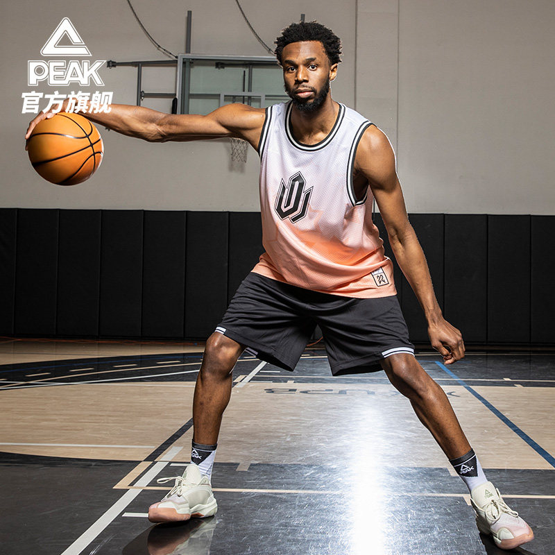 阿森纳签下厄瓜多尔双胞胎球员，未来有望助力球队夺冠，彰显俱乐部长期发展策略。（阿森纳官宣引进厄瓜多尔双胞胎新星，助力冲冠并凸显俱乐部长远布局）