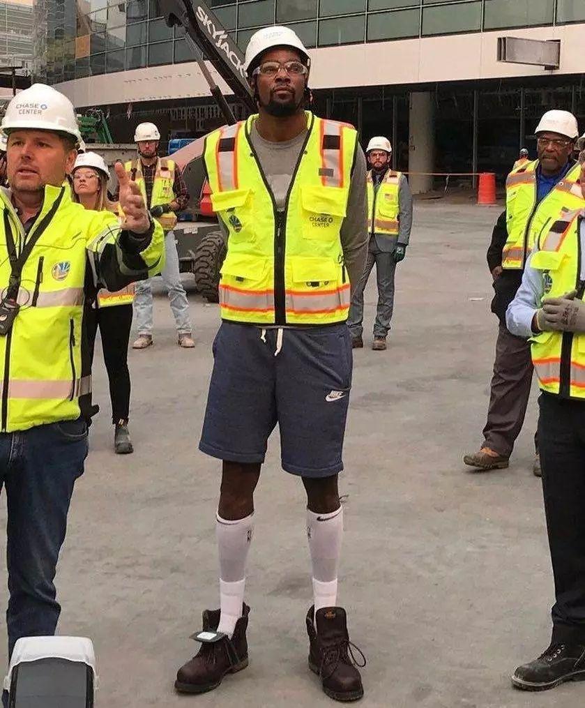 斯基拉：皇马只能在夏窗1000万回购帕斯，球员也不想冬窗转会（斯基拉称皇马仅能今夏以1000万回购帕斯，球员无意在冬窗转会）