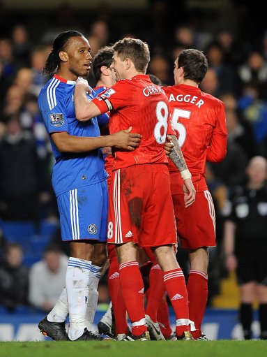 米切尔全场表现分析：失绝杀，表现略显低迷（米切尔比赛总结：绝杀未中，整体发挥欠佳）