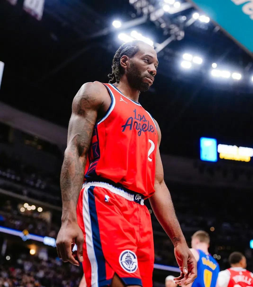 每体：德容未能参与赛前集中，能否出战本轮联赛成疑（每体：德容未随队参加赛前集合，出战本轮联赛存疑）