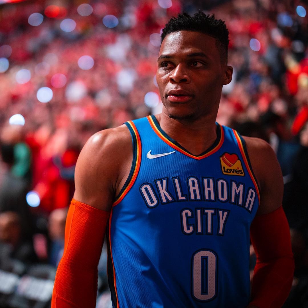 半场：莱比锡2-0法兰克福，哈德、鲍姆加特纳相互传射（半场战罢，莱比锡2-0领先法兰克福：哈德与鲍姆加特纳互送助攻各入一球）