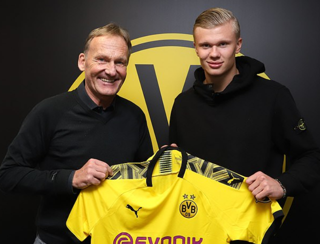 阿莫林头大了！曼联1-1又爆冷：英超7队争四差3分，1队成大黑马（1-1又翻车！曼联失分令阿莫林犯难：英超前四之争7队仅差3分，一队跃升大黑马）